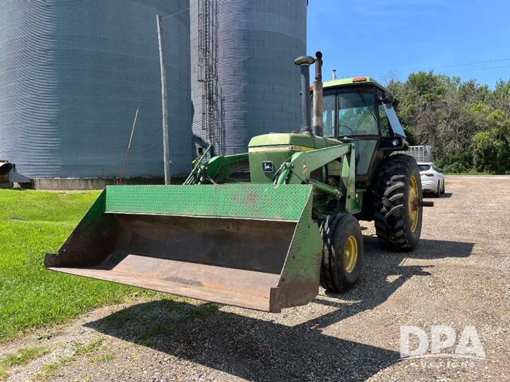 john-deere-4630-image-2