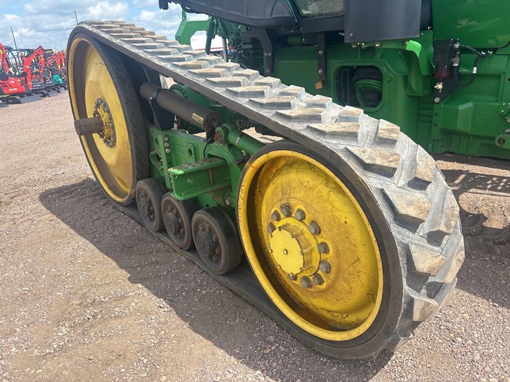2013-john-deere-8360rt-image-12