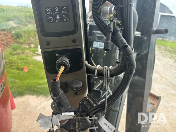 2015-case-ih-titan-3540-image-77
