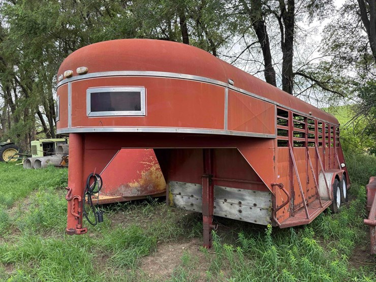 6ft-x-16ft-gooseneck-livestock-trailer-image-2