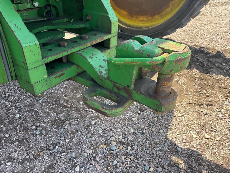 2012-john-deere-8335rt-image-32