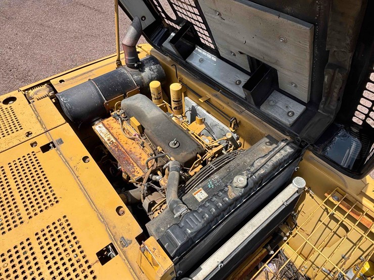 caterpillar-322cl-image-18