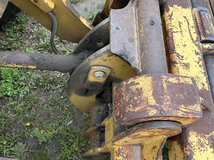 caterpillar-938g-image-24