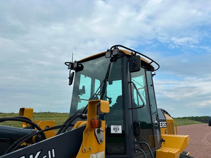 2018-deere-524kii-image-14