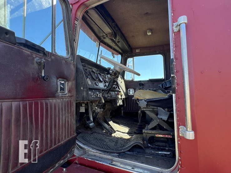 1990-kenworth-t600-image-17