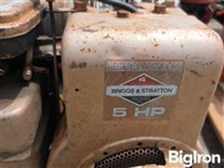 briggs-&-stratton-5-hp-gas-pump-image-14