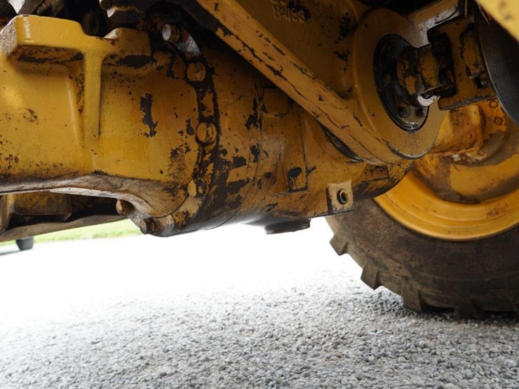 deere-444g-image-57