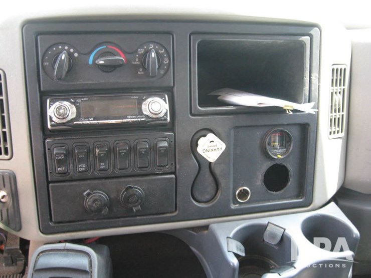 2009-international-durastar-4400-image-31