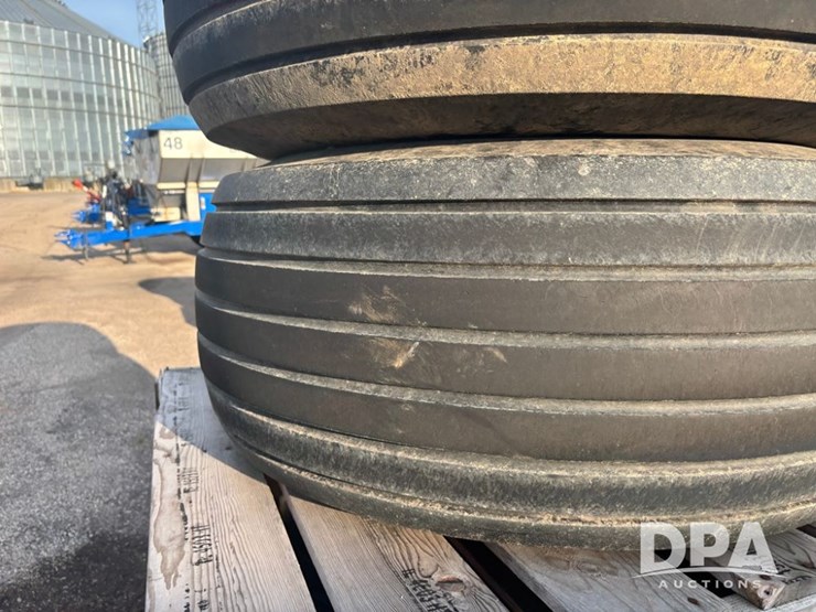 implement-tire-(dr11906)-image-5
