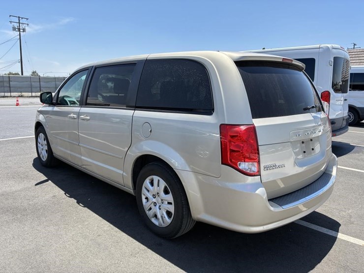 2015-dodge-grand-caravan-image-5