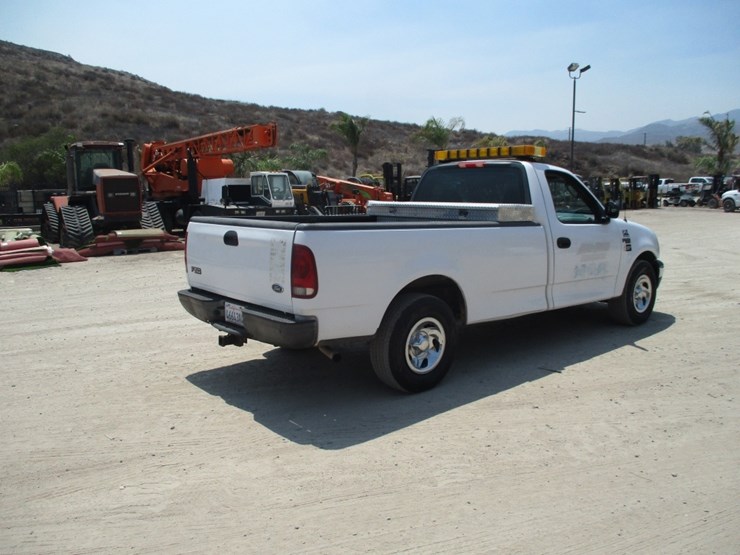 2003-ford-f150-xl-image-3