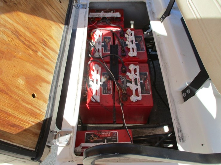 club-car-golf-shuttle-cart,-image-5