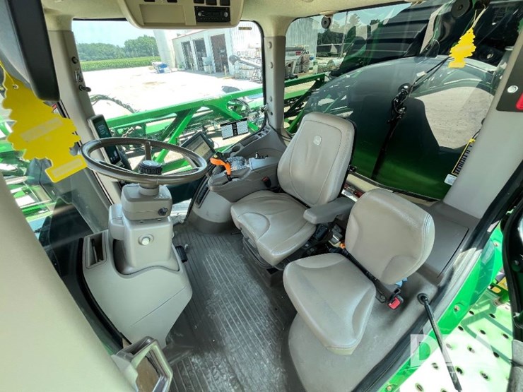 2020-john-deere-r4045-image-89