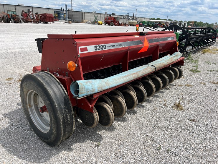 case-ih-5300-image-9