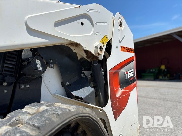 2021-bobcat-t62-image-26