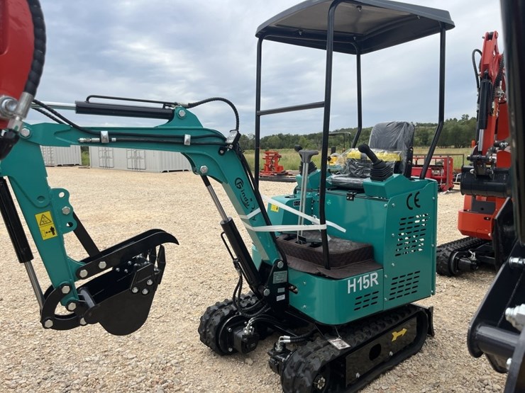 cfg-h15r-mini-excavator-image-6