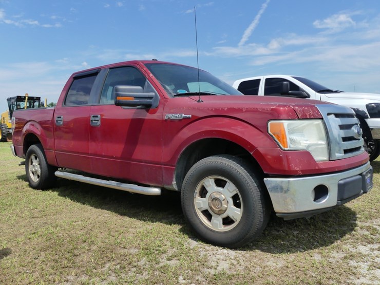 2010-ford-f150-xlt-image-1