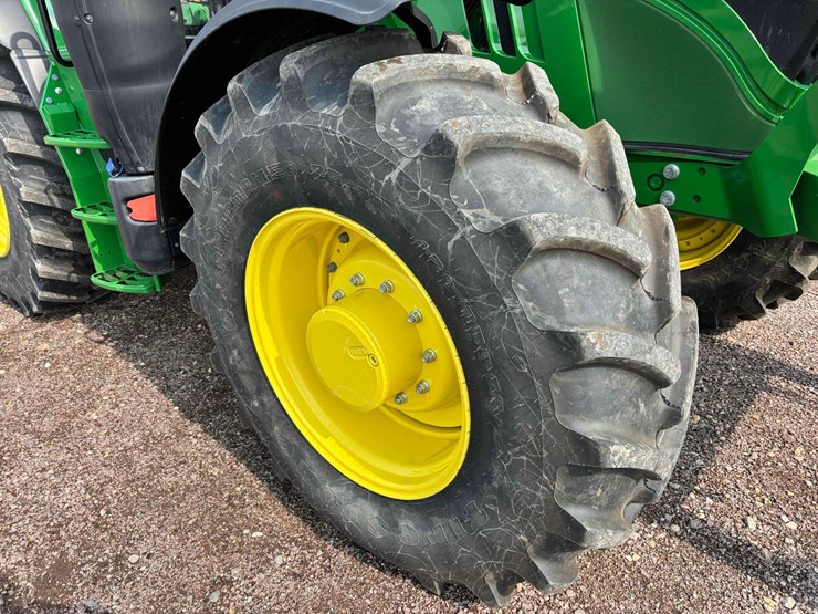 2023-john-deere-6155m-image-37