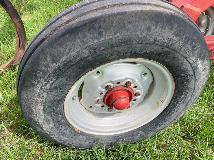 case-ih-5600-image-13
