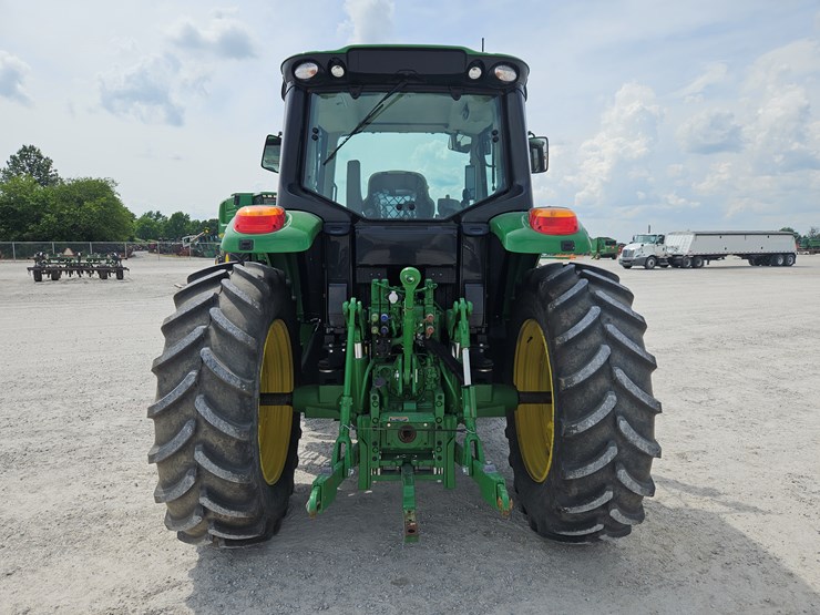 2022-john-deere-6140m-image-15