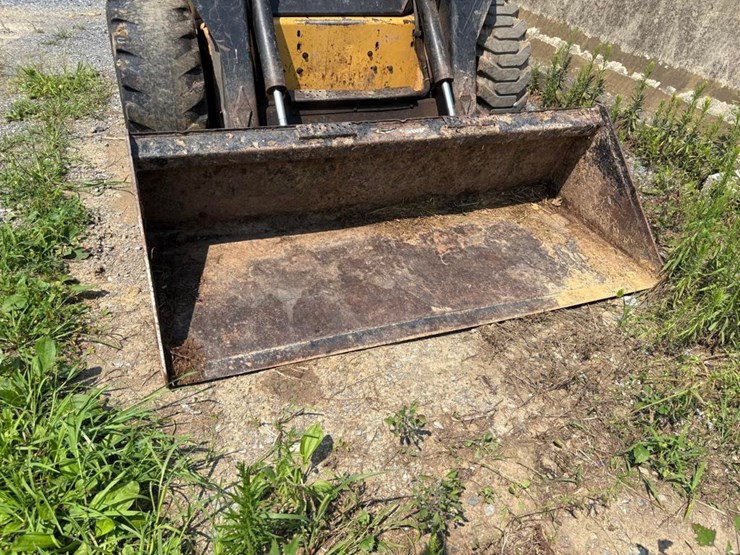 1998-new-holland-lx885-image-4