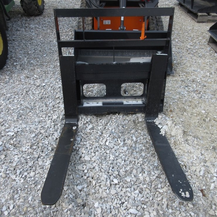 Wolverine Mini Skid Steer Pallet Forks