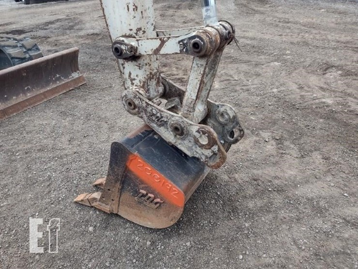 2018-takeuchi-tb260-image-19