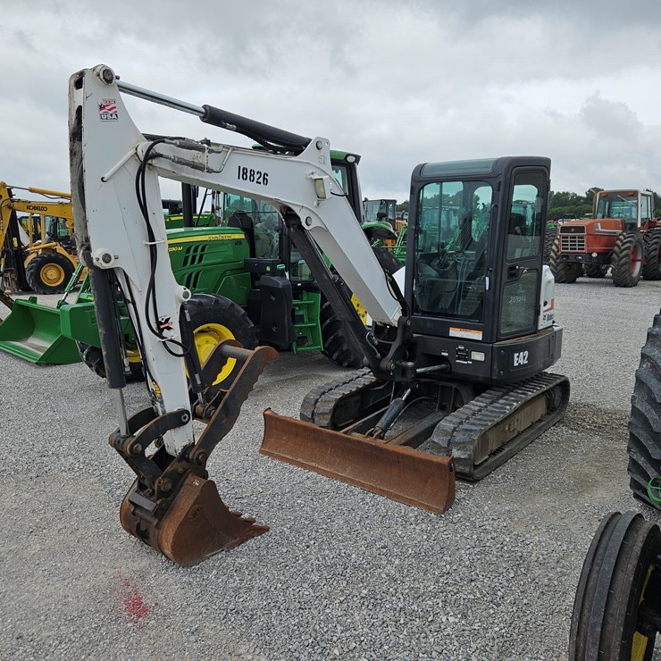 2018 BOBCAT E42