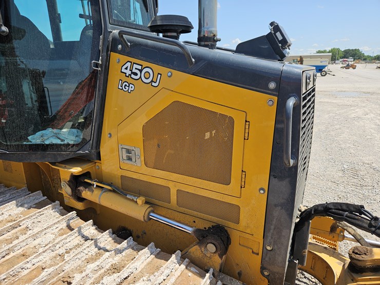 2016-deere-450j-lgp-image-23