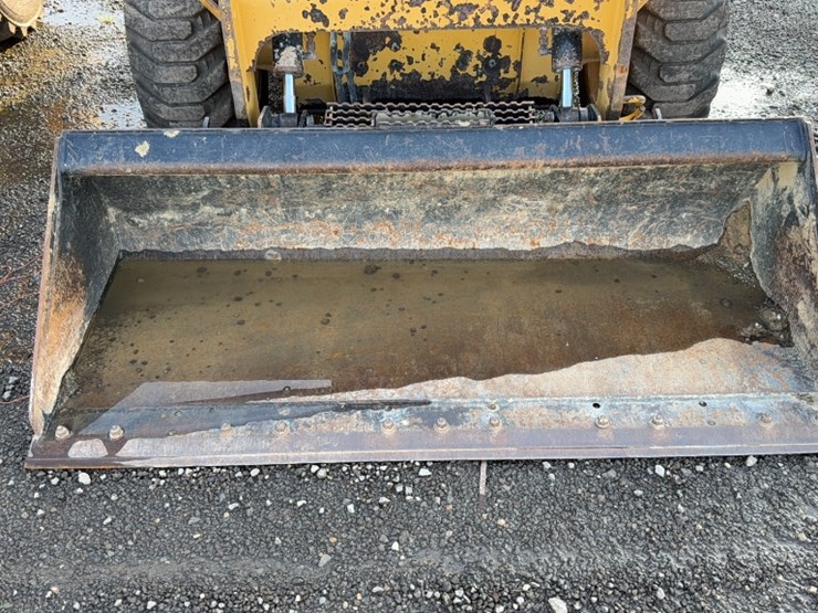caterpillar-246d-image-4
