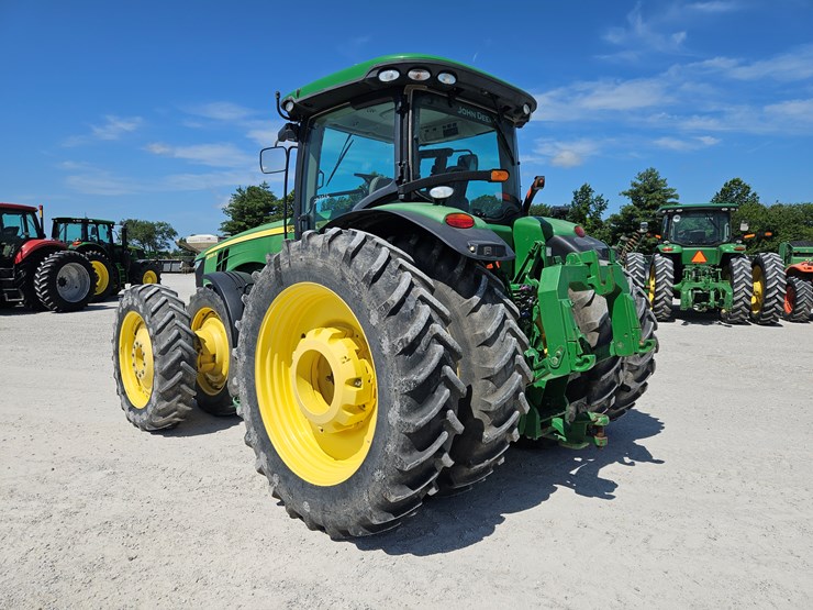 2014-john-deere-8335r-image-12