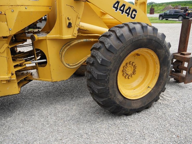 deere-444g-image-63