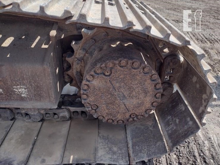 2011-komatsu-pc228us-lc-8-image-27
