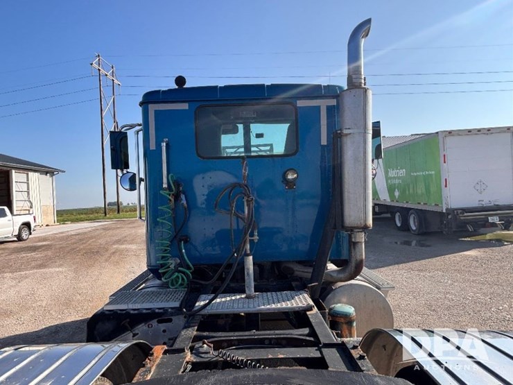 2002-ihc-9400i-day-cab-truck-(gp10940,-unit-109996)-image-37