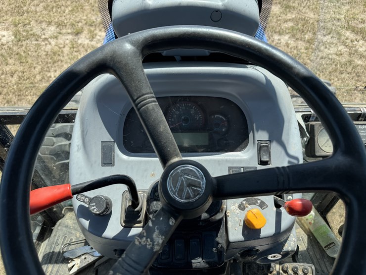 new-holland-boomer-47-image-9