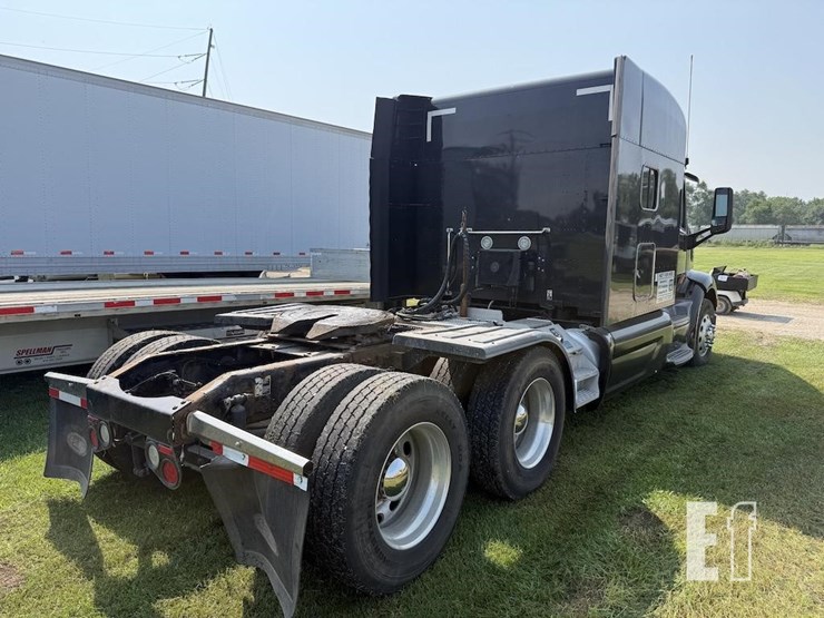 2014-peterbilt-579-image-6