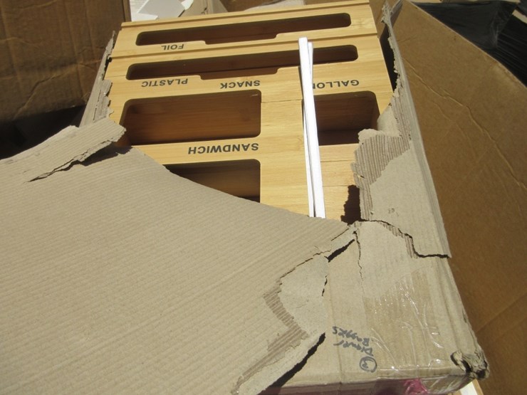 lot-of-misc-items,-image-7
