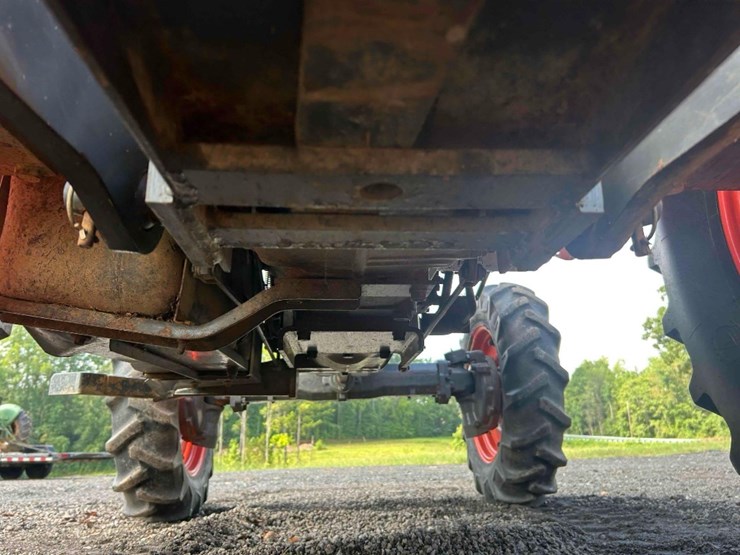 2015-kubota-m5660su-image-28
