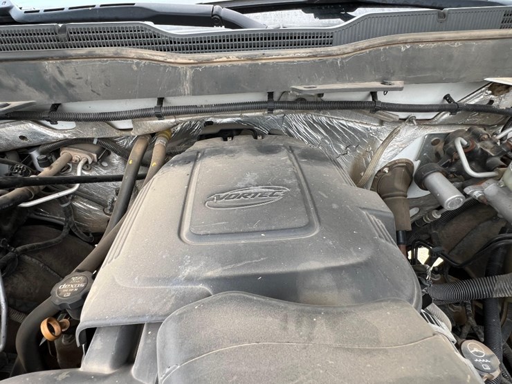 2015-chevrolet-silverado-2500hd-image-76