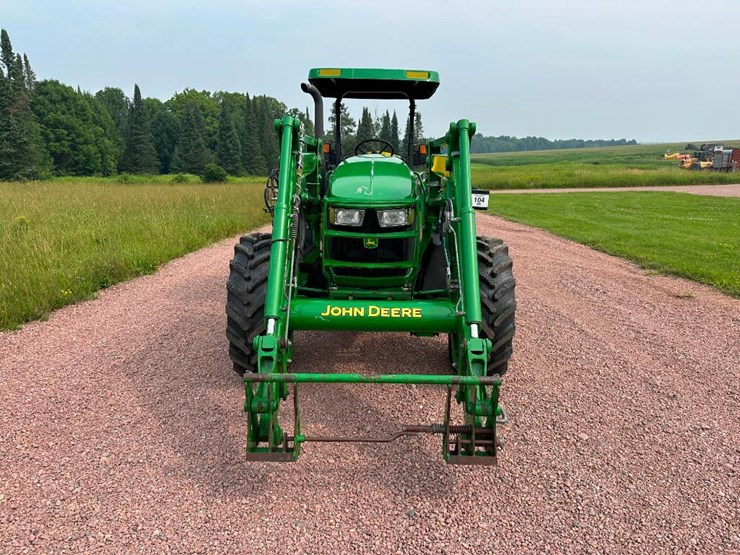 2018-john-deere-5075m-image-2