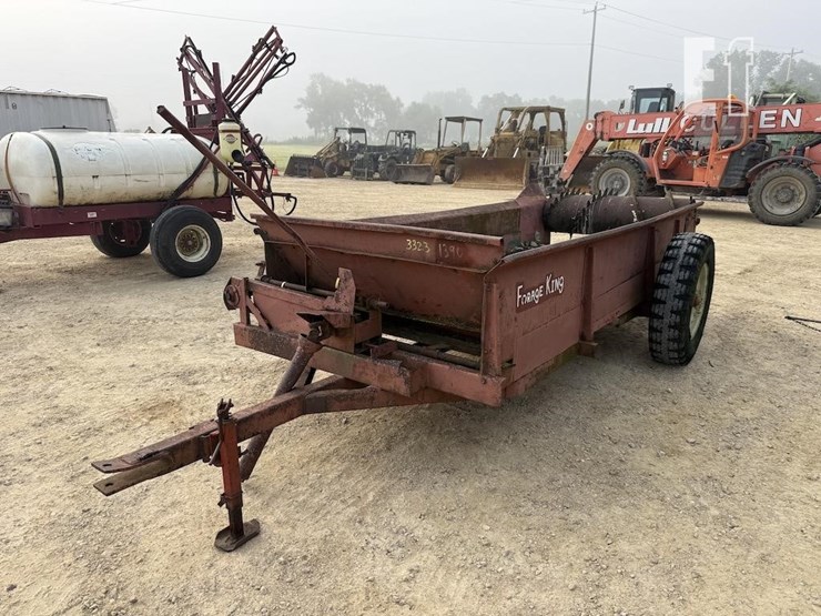 forage-king-spreader-3323-image-1