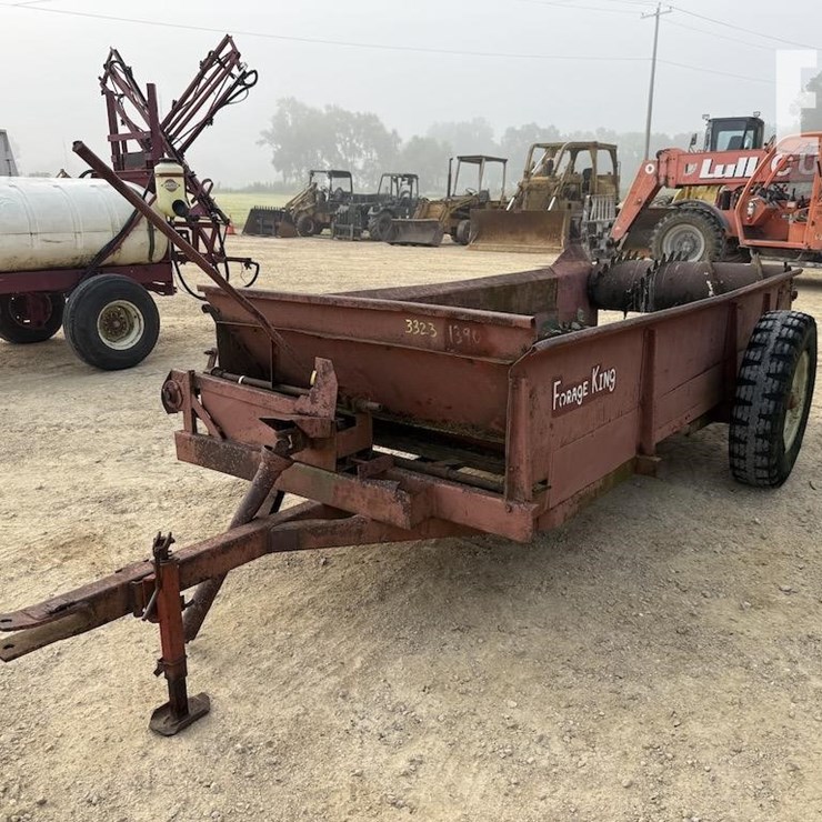 FORAGE KING SPREADER 3323