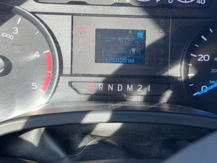 2017-ford-f550-image-25