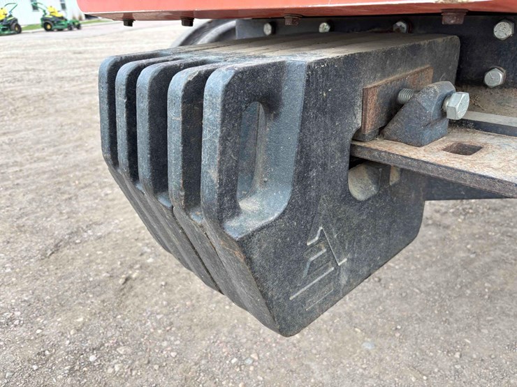 1982-allis-chalmers-8030-tractor-image-13
