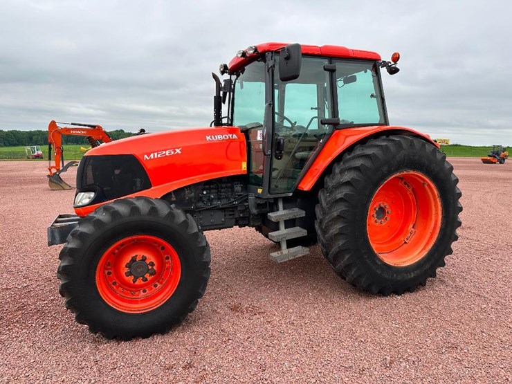 2013-kubota-m126x-image-1