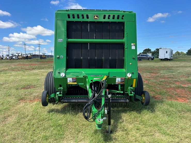 john-deere-560m-image-19