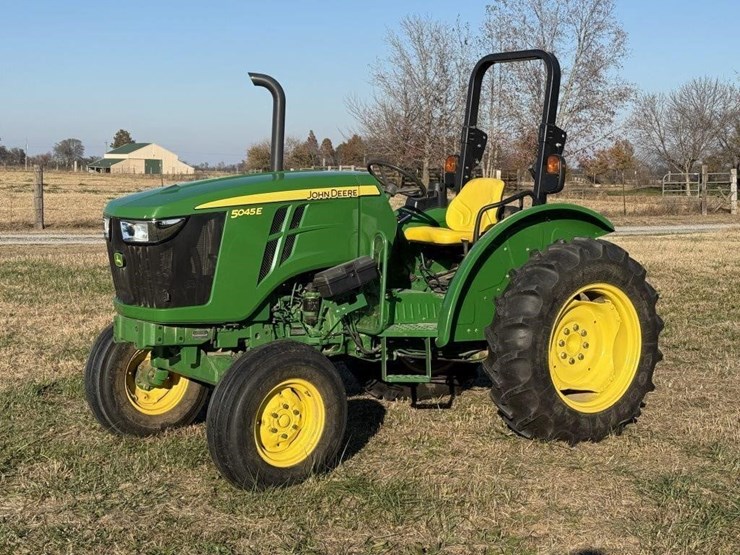 john-deere-5045e-image-1