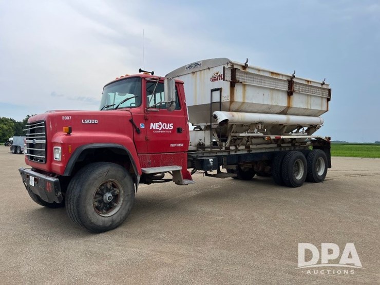 1995-ford-l9000-image-25