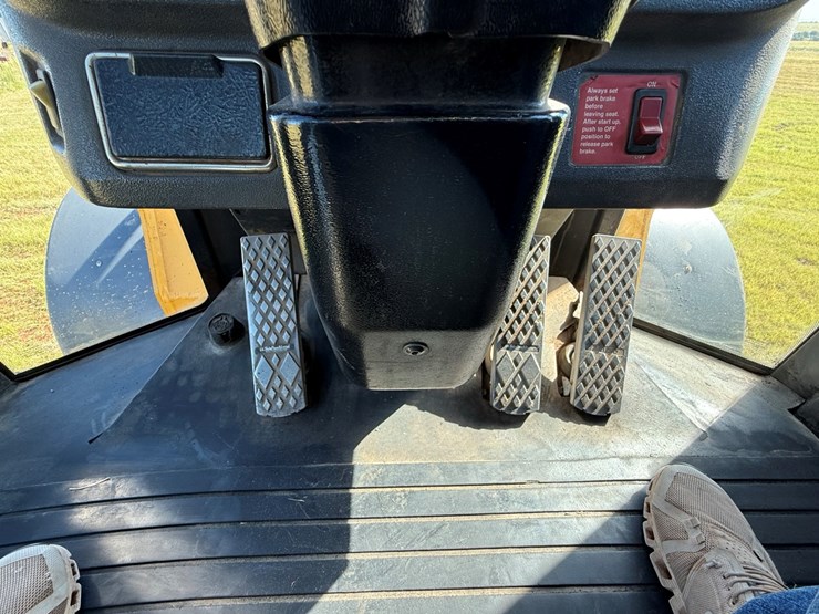 deere-824j-image-22