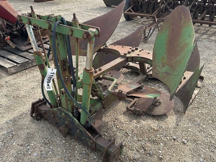 john-deere-2-image-1